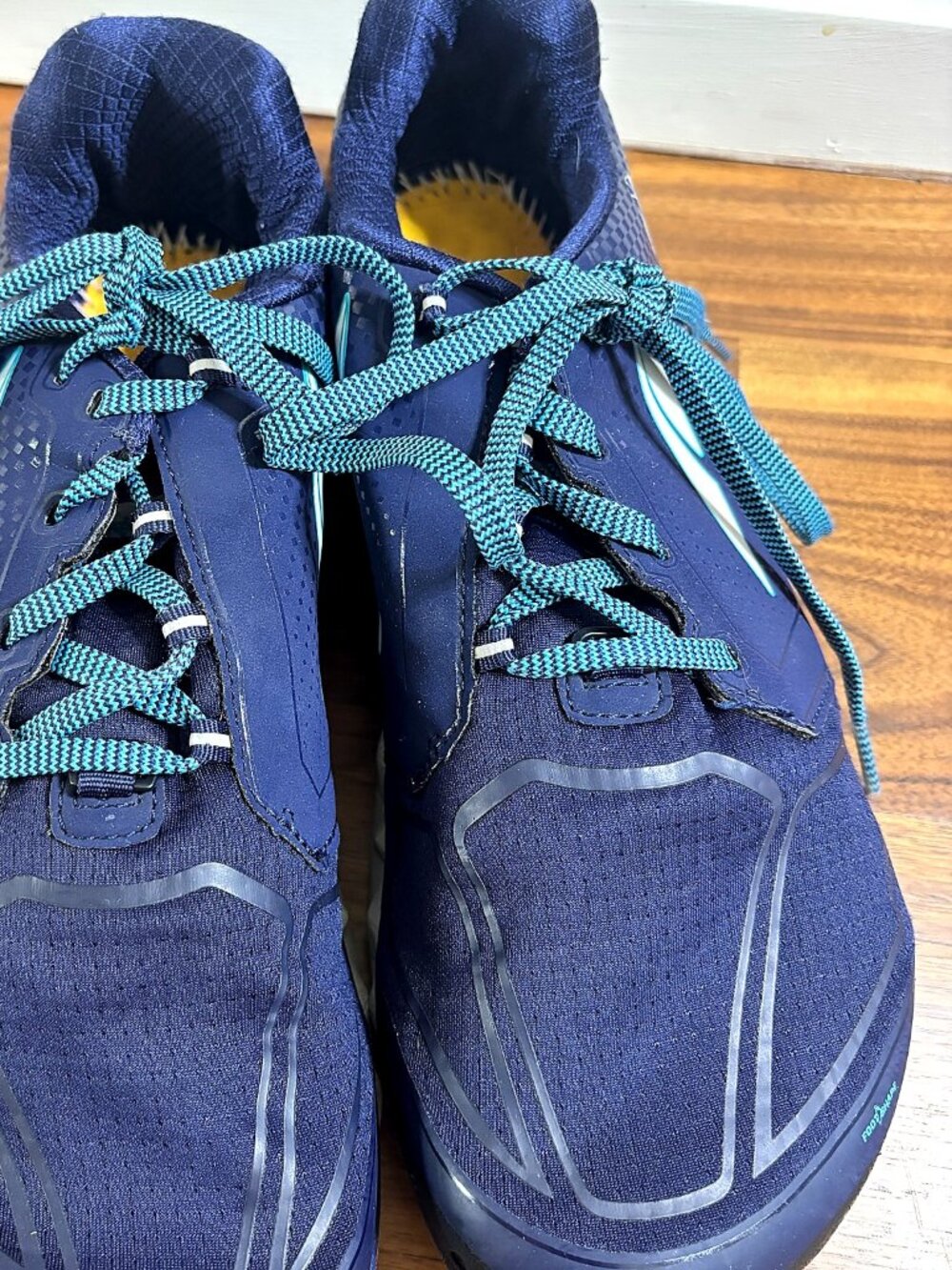 Altra Superior 4 Women's Trail Running Shoes Navy Teal Size 10 ALW1953G442